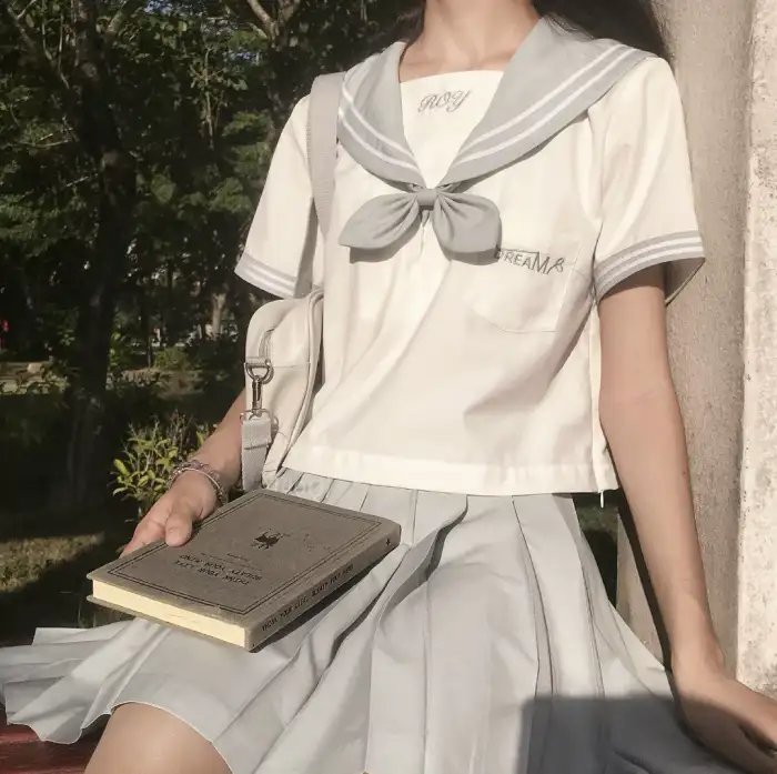 南希·德鲁和隐藏的楼梯